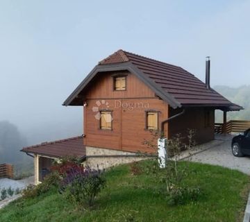 Gdje tišina šapuće, a priroda grli - cover