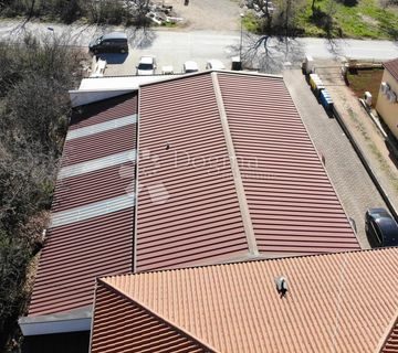 Umag, višenamjenski poslovni prostor - cover