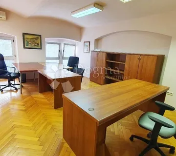 UREDSKI PROSTOR NA VRHUNSKOJ LOKACIJI - cover