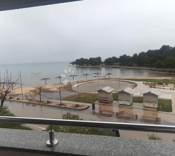 Zaton-Nin,luksuzna apartmanska kuća uz plažu,3 apartmana,pogled na more - cover