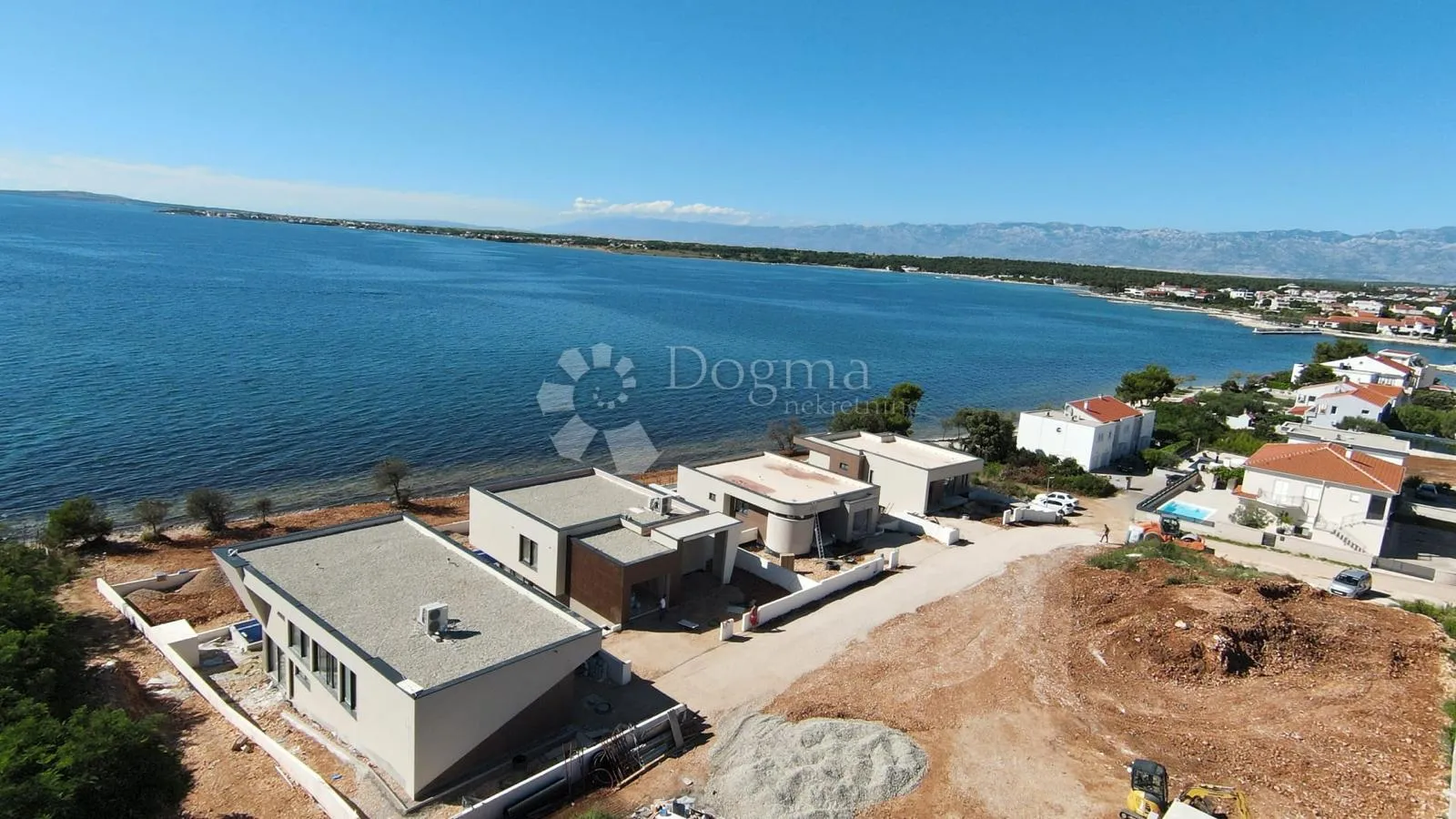 Predivna vila, prvi red uz more - cover