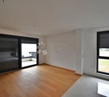 Atraktivan stan u modernoj i kvalitetnoj novogradnji - cover