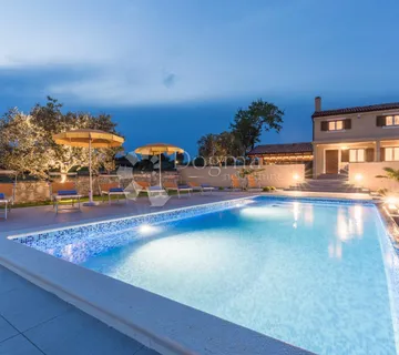 KUĆA SA POGLEDOM NA MORE, POTPUNA PRIVATNOST! 700 M OD MORA - cover