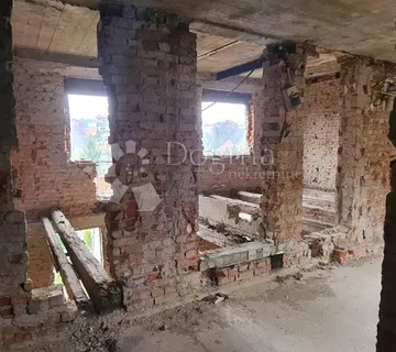 Laščina, kuća za rekonstrukciju sa dva stana, dvorište, garaža - cover