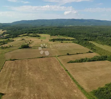 TOP PRILIKA! Zemljište i solarna elektrana! - cover