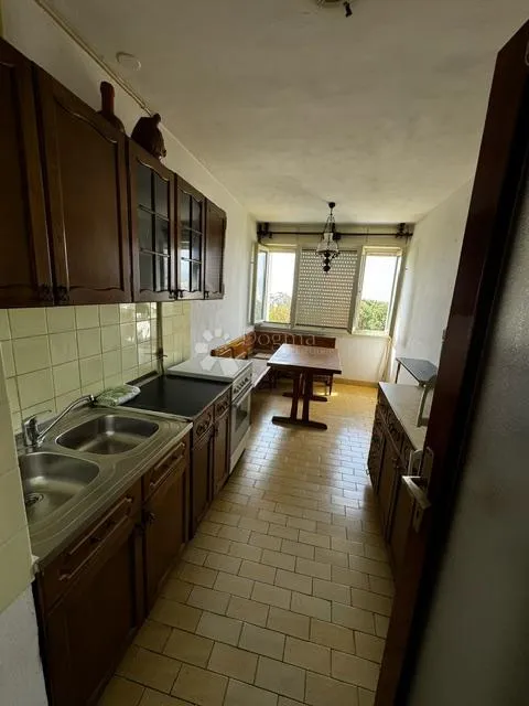 Krnjevo, prostrani stan sa pogledom na more - cover