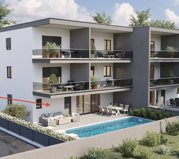 NOVIGRAD – MODERAN STAN S PRIVATNIM BAZENOM I TERASOM - cover