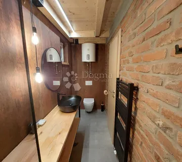  Prodaja višenamjenska nekretnina s 7 stanova u dvije zgrade - cover