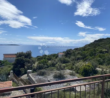 Kuća za adaptaciju sa nesmetanim pogledom na more - cover