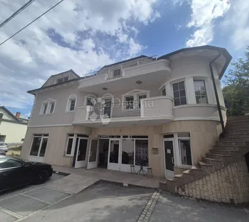 Kompletno renoviran poslovni prostor u prizemlju zgrade nadomak centra Krapine! - cover