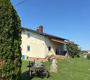 KUĆA S POGLEDOM NA IVANČICU !  - cover