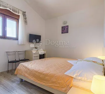 ISTRA PULA Luksuzna vila s bazenom - cover