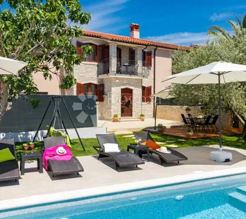 Rustikalna kamena vila s bazenom u blizini Pule - cover