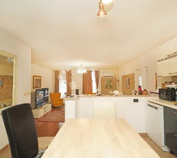 Stan centar Poreč 120 m² - cover