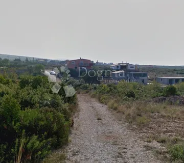 PRODAJE SE GRAĐEVINSKO ZEMLJIŠTE – DEBELJAK 1399 m² - cover