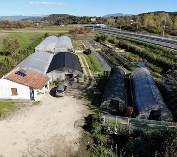 Atraktivno zemljište s funkcionalnim poljoprivrednim poslom - cover