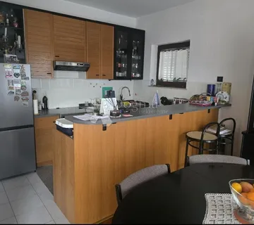 Velika kuća s više mogućnosti- Drenova - cover