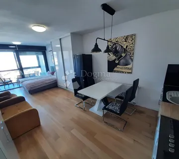 Špansko – novoadaptiran stan od 42 m2 s otvorenim pogledom - cover