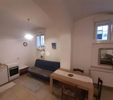 Garsonjera u srcu Zagreba — uređena, praktična i idealna za investiciju! - cover