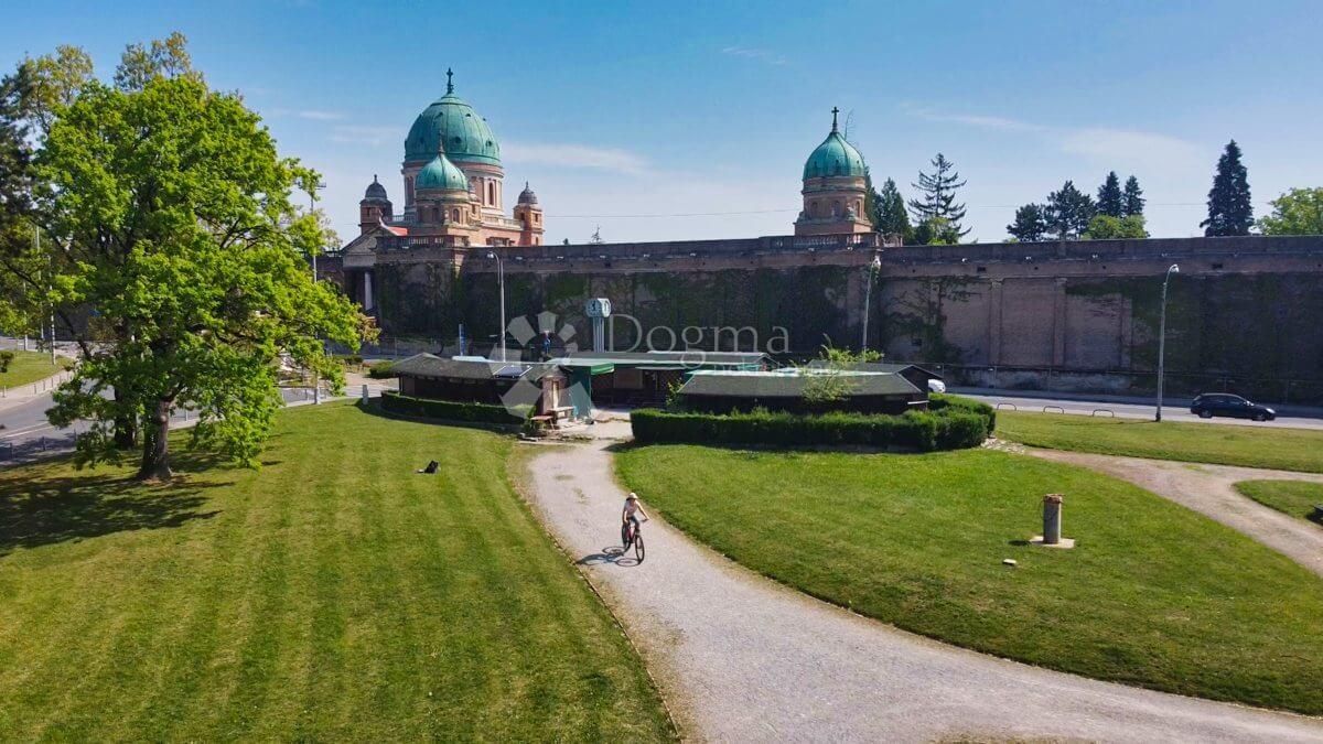 Grobnica na prestižnoj lokaciji – Aleja velikana, Mirogoj, Zagreb - cover