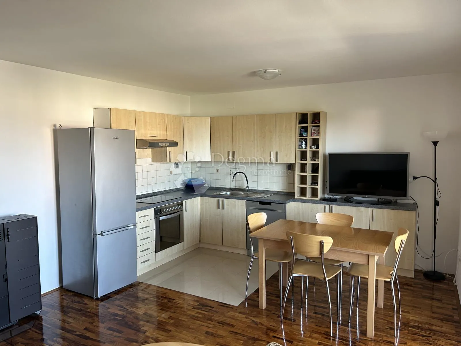 OTOK KRK - MALINSKA - DVOSOBAN APARTMAN S POGLEDOM NA MORE - cover