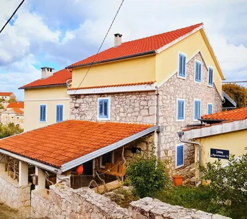 VELIKA INVEST.PRILIKA! *Kamena Vila*POGLED NA MORE/BAZEN (Mali IŽ) - cover