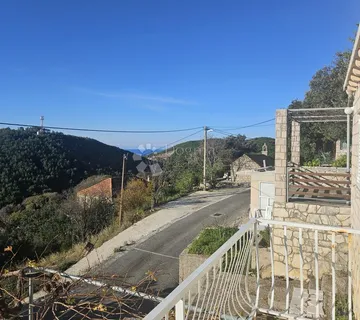 Kuća na otoku Mljetu - cover