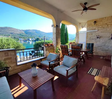  Grebaštica, Šibenik – Ekskluzivna kuća u prvom redu do mora!! - cover