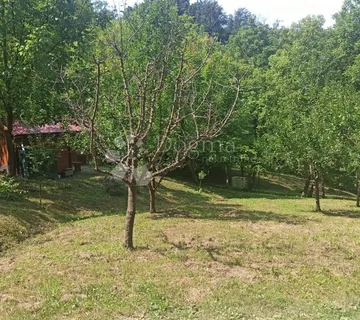 Zemljište sa dozvoljenom gradnjom objekta do 100m² nadomak Zaboka - cover
