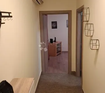 STAN ZA NAJAM ŠKRAPE SPLIT - cover