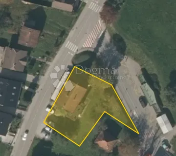 Poslovno stambena kuća u centru Križa s zemljištem 1200m2 - cover