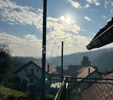 KUĆA NA KUSTOŠIJI - cover