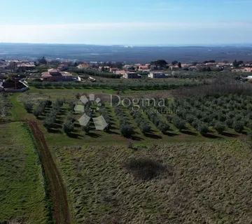 Atraktivno građevinsko zemljište u Kašteliru – 1.200 m² - cover