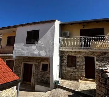 KAMENA KUĆA NA PRODAJU, PRILIKA! - cover