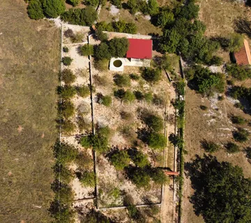 UNEŠIĆ SEOSKO IMANJE I UGOSTITELJSKO TURSTIČKI OBJEKAT  10.700 M2 - cover