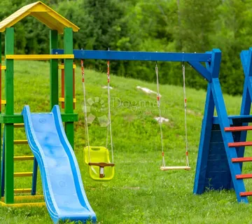 PRODAJE SE SEOSKO LUKSUZNO IMANJE KORENICA SNIŽENO!!! - cover