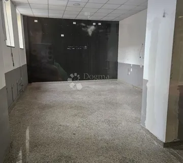 Turnić poslovni prostor za najam! - cover