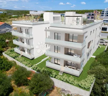 SVETI FILIP I JAKOV, STAN U NOVOGRADNJI S PROSTRANIM VRTOM  - cover