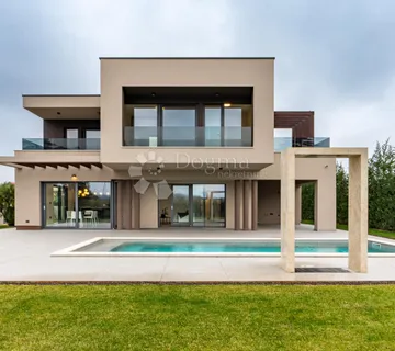 ISTRA MODERNA VILLA SA GRIJANIM BAZENOM - cover