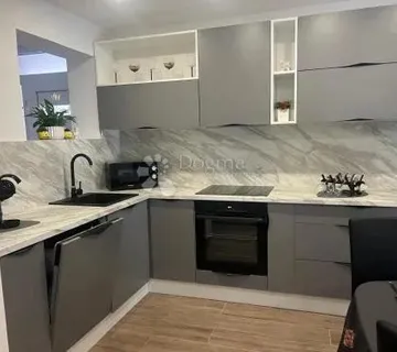 Šibenik- Predivan dvosobni stan u samom centru grada - cover