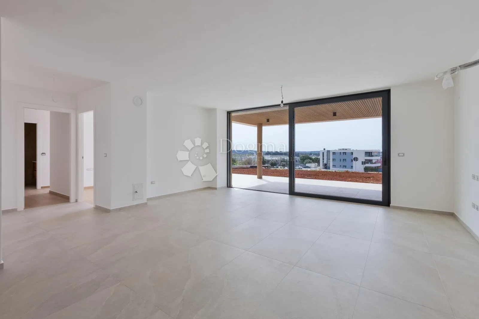 NAJPOŽELJNIJA NOVOGRADNJA U GRADU - STAN B-P-D, PRIZEMLJE S VRTOM - cover