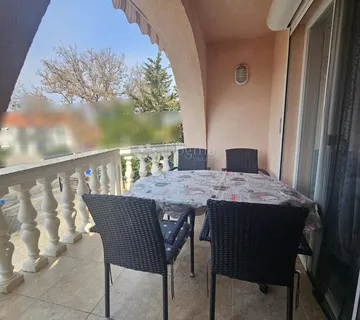 Samostojeća kuća u blizini Malinske! - cover