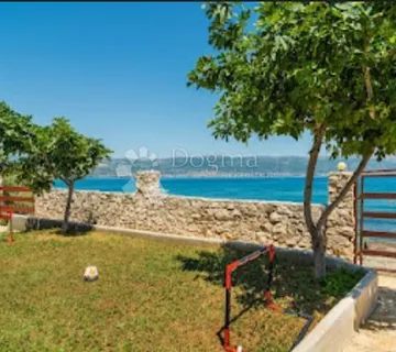 Kuća sa direktnim izlazom na plažu,Slatine - cover