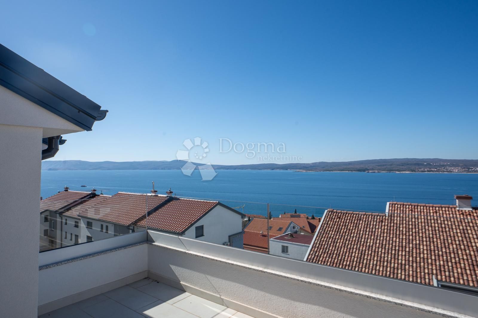 Odličan  penthouse u blizini mora - cover