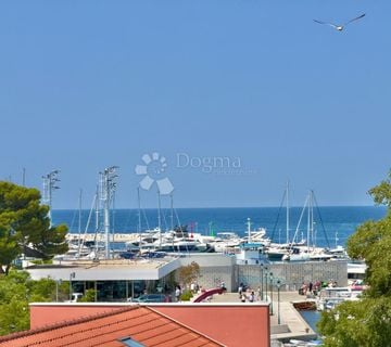 Stan sa pogledom na more i ACI marinu Rovinj - cover
