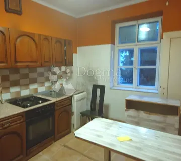 Stan za kompletnu adaptaciju 38m2- Starotrnjanska!! - cover