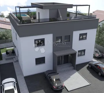 Prizemni apartman s dvorištem, 350 m od mora - cover