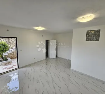 Dvosoban stan i garsonjera Miševac o. Čiovo - cover