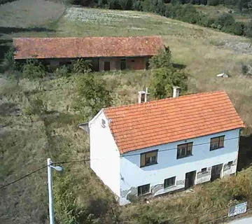 Kuća za adaptaciju sa 4.687m² okućnice na području Zlatar Bistrice - cover