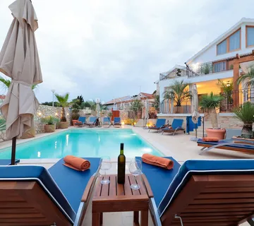 Autentična kamena kuća na otoku Molatu – Investicija u mir, luksuz i tradiciju (-RK-) - cover